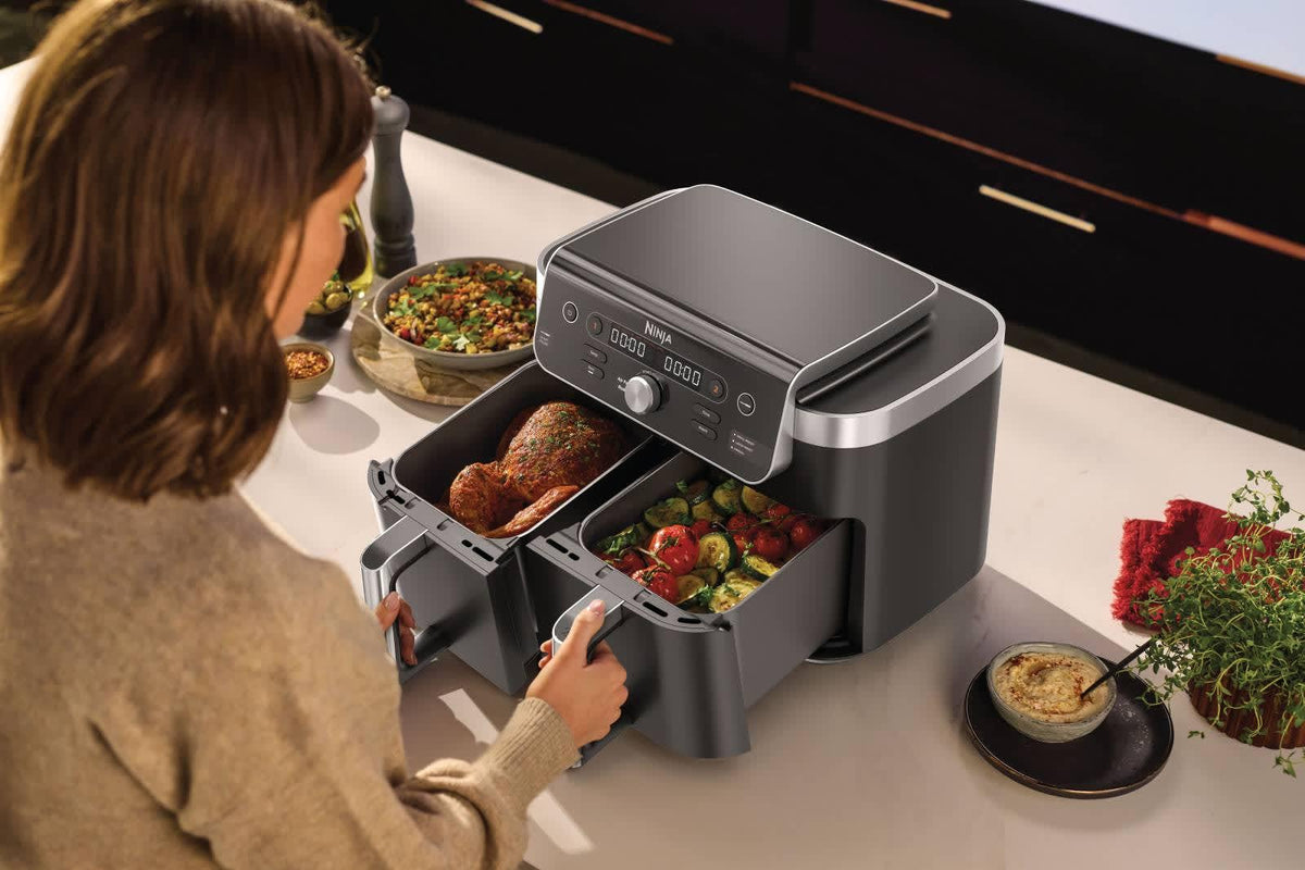 Ninja DualZone XL DZ950EU 2470 W 9.5 L Hot Air Fryer with 2 Independent 4.75 L Zones, Smart Cook Thermometer, 6 Cooking Programmes, SYNC and MATCH Functions