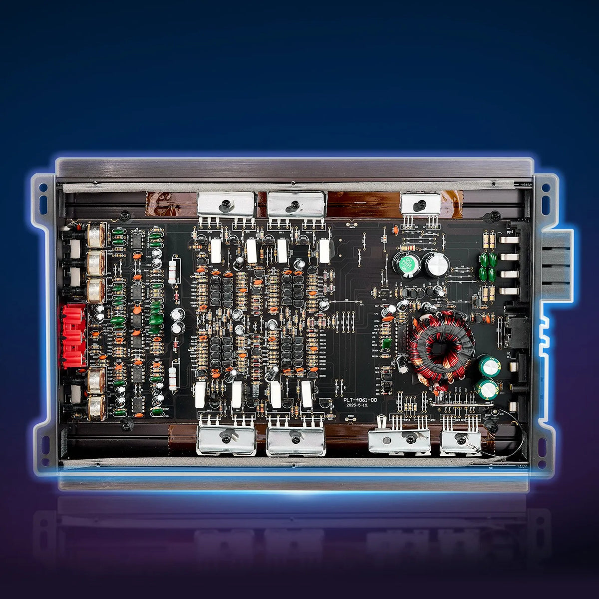 VEVOR automašīnas audio pastiprinātājs, 4 kanālu tiltojams auto pastiprinātājs, daudzkanālu Class AB stereo pastiprinātājs ar maksimālo jaudu 4 × 200 W pie 4 Ω / 4 × 400 W pie 2 Ω, augstas jaudas pastiprinātājs SUV, pikapiem un bezceļu transportlīdzekļiem - ZEMLETES.LV