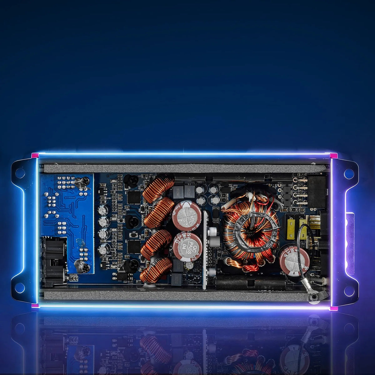 VEVOR automašīnas audio pastiprinātājs, 4 kanālu tiltojams auto pastiprinātājs, daudzkanālu Class D stereo pastiprinātājs ar maksimālo jaudu 4 × 272 W pie 4 Ω / 4 × 400 W pie 2 Ω, augstas jaudas pastiprinātājs SUV, pikapiem un bezceļu transportlīdzekļiem - ZEMLETES.LV