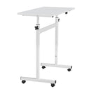 VEVOR mobilais sēdus-stāvus darba galds ar regulējamu augstumu, bloķējamiem riteņiem, āķi un 25 kg slodzi, 810 × 410 mm, balts
