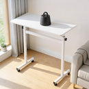 VEVOR mobilais sēdus-stāvus darba galds ar regulējamu augstumu, bloķējamiem riteņiem, āķi un 25 kg slodzi, 810 × 410 mm, balts