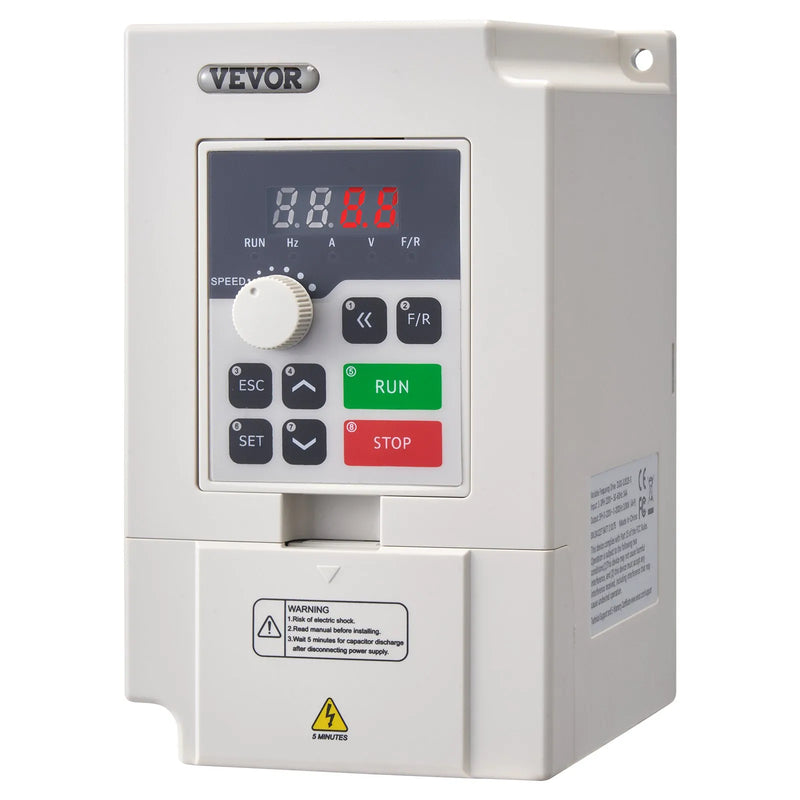 VEVOR frekvences pārveidotājs 3 kW 14 A ar 220 V (1 vai 3 fāzes) ieeju uz 3 fāžu 0–220 V izeju, 50/60 Hz ieeja un 0–2000 Hz izeja vārpstas motora ātruma kontrolei - ZEMLETES.LV