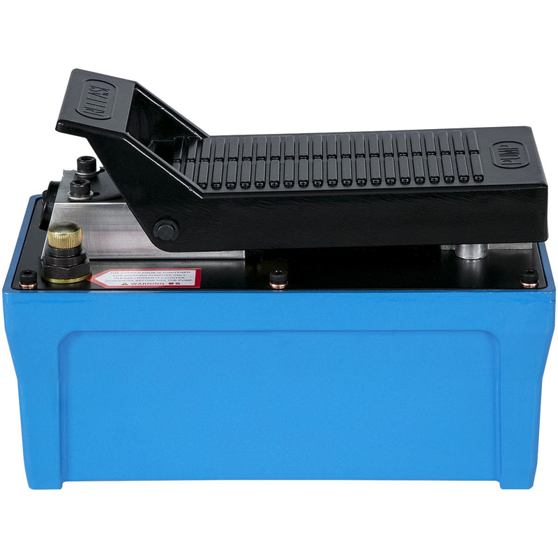 Pneimatiskais hidrauliskais kājas sūknis ar 689 bar darba spiedienu, 1688 cm³ eļļas ietilpību, izturīgu pilnmetāla konstrukciju, piemērots smagiem industriāliem darbiem