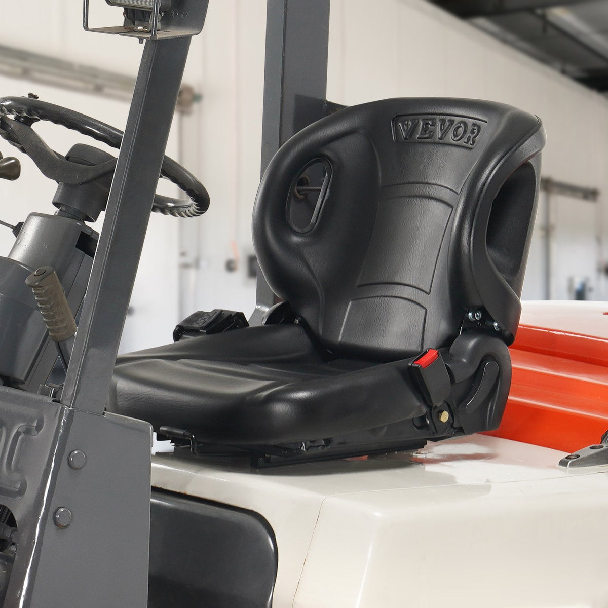 VEVOR Universal Loader Seat with Adjustable Backrest, Safety Belt and Micro Switch – Suitable for Tractor, Loader and Excavator