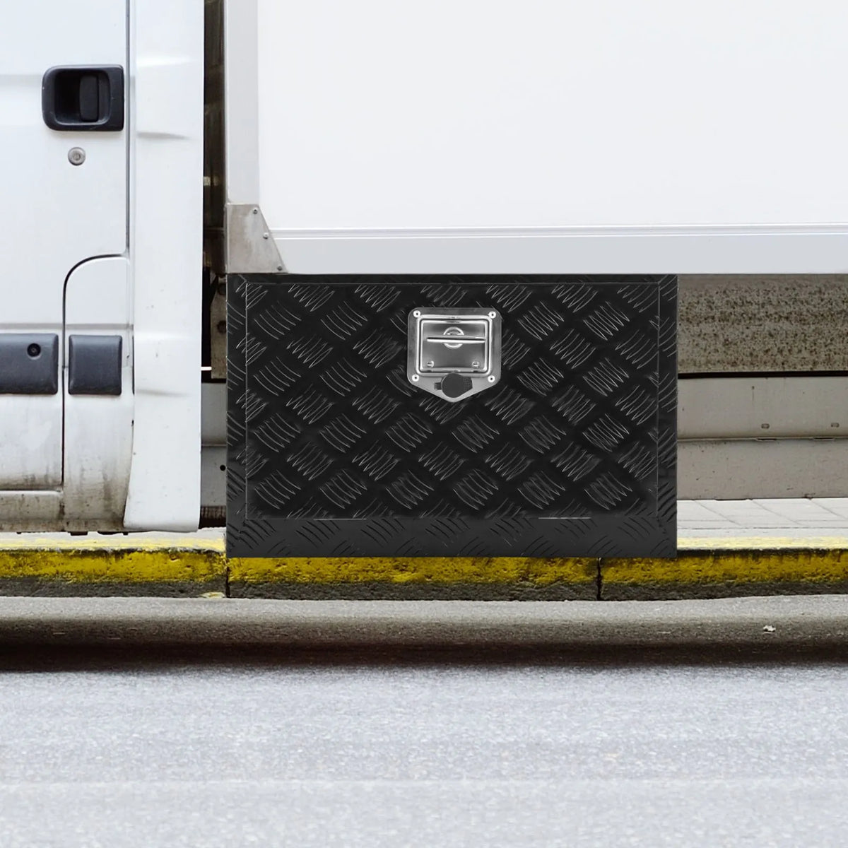 VEVOR Aluminium Tool Box for Truck Bed, 61 × 43 × 46 cm, Diamond Plate Construction, T-Handle Latches and Lockable Lid, Waterproof Storage Box for Trucks, Vans and Trailers