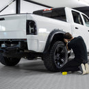 VEVOR garāžas grīdas seguma paneļi - 50 gab. komplekts, 305 × 305 × 13,4 mm, rūpnieciska grīda ar neslīdošu divpusēju virsmu, piemērots garāžām, pagrabiem, darbnīcām, krāsa: sudraba