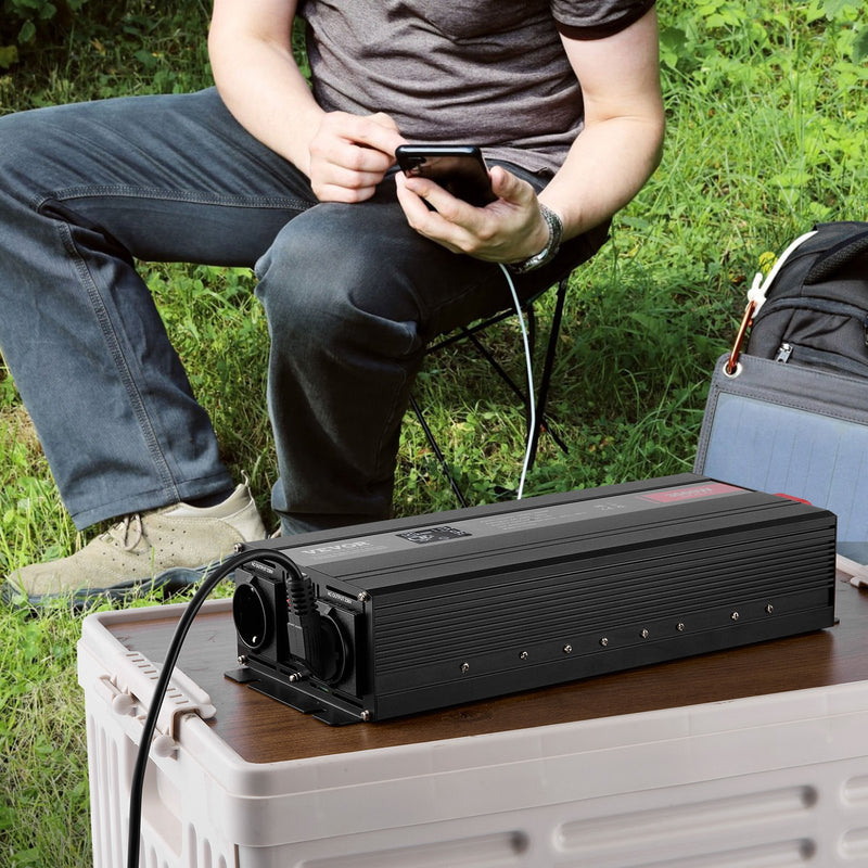 VEVOR Tīras sinusviļņu invertors 3000W, DC 12V uz AC 230V, 2 AC kontaktligzdas, 2 USB pieslēgumi, 1 Type-C pieslēgums, LCD ekrāns un tālvadības pults lieliem mājsaimniecības aparātiem