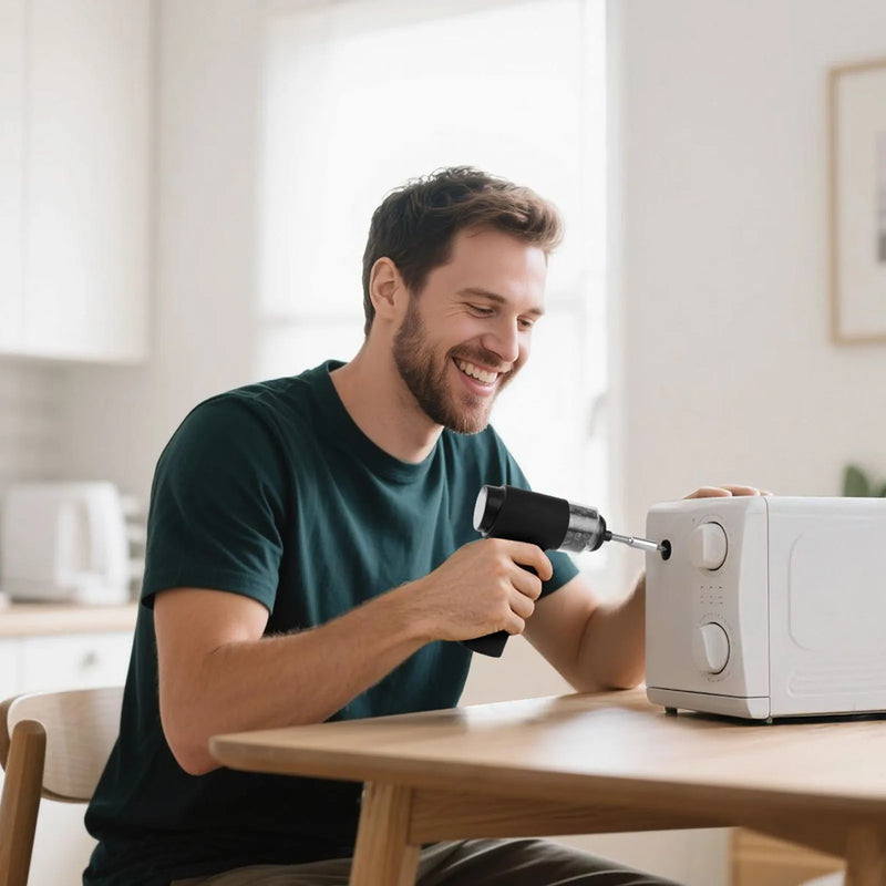 VEVOR elektriskais skrūvgriezis ar 7 griezes momenta iestatījumiem (0,5–5 N·m), 2500 mAh akumulatoru, 32 gab. 1/4 collu uzgaļu komplektu, digitālo displeju, LED apgaismojumu un Type-C uzlādi, piemērots mēbeļu un elektroiekārtu remontam