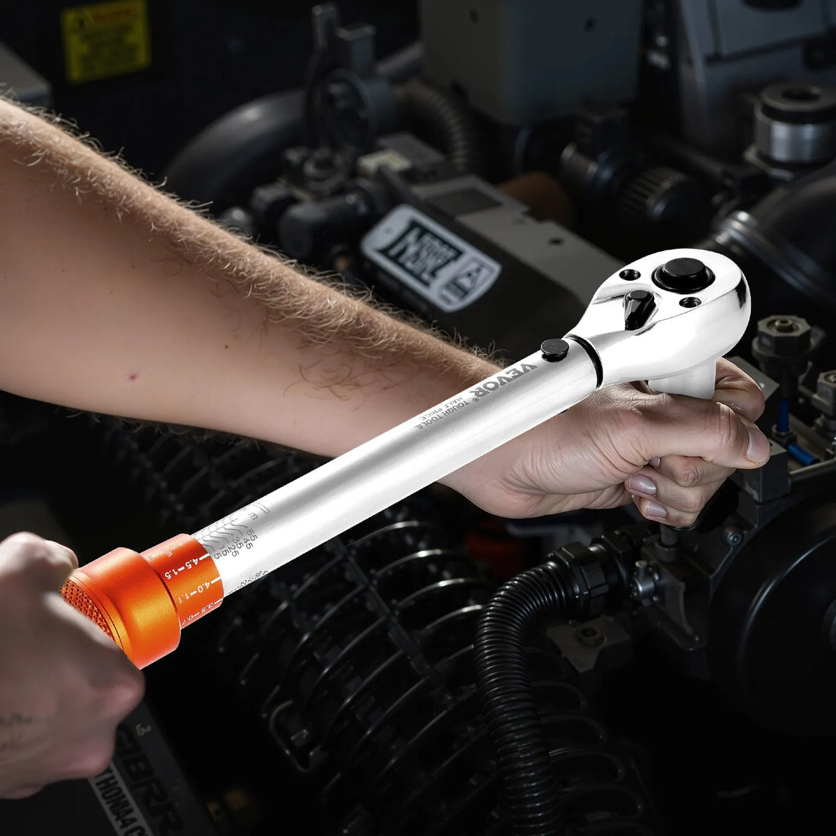 VEVOR Click-Type Torque Wrench Set, 9.5 mm Square, 5–60 Nm Torque Range, Bidirectional Operation, 72-Tooth Mechanism, ±3% Accuracy, with Sockets, Bits, Extension, Spark Plug Socket and Adapter, Orange