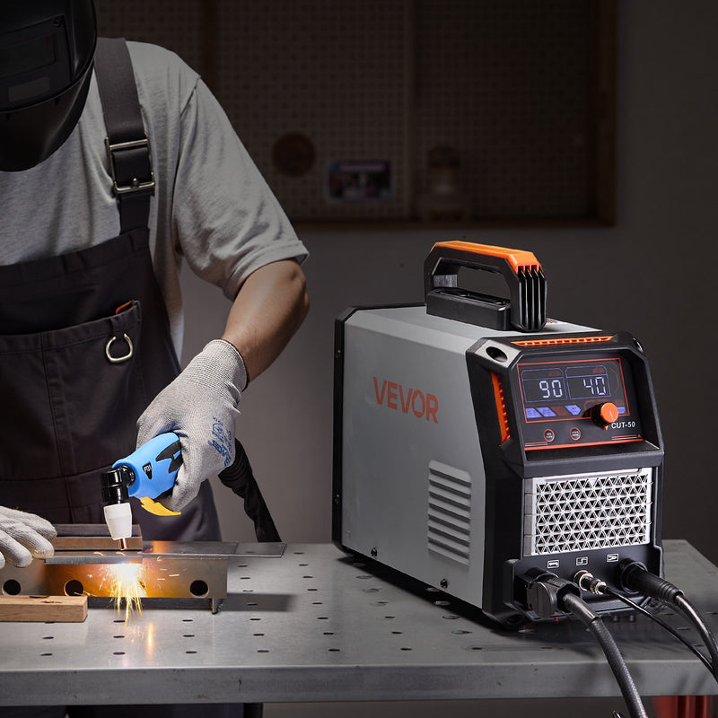 Plazmas griezējs 50 A ar 220 V digitālo displeju un IGBT invertoru, aprīkots ar 2T/4T funkciju un regulējamu PA/PT laiku, piemērots mājas remontiem un darbnīcām