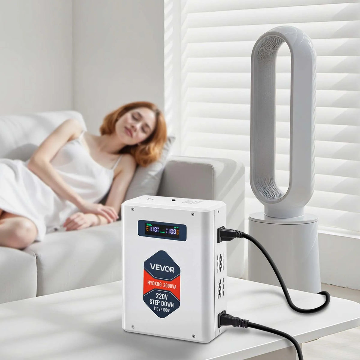VEVOR sprieguma pazemināšanas pārveidotājs 2000 VA ar 220 V uz 110 V transformāciju, ar 2 US ligzdām, USB izeju, LCD displeju un temperatūras aizsardzību 110 V ierīcēm - ZEMLETES.LV