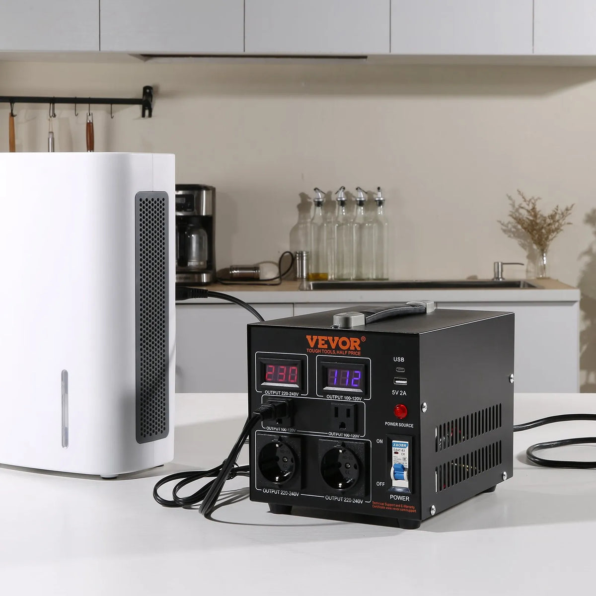 VEVOR sprieguma pārveidotājs transformators 2000 VA ar 110 V uz 220 V un 220 V uz 110 V pārveidošanu, ar US un EU ligzdām, 5 V USB izeju un CE sertifikāciju - ZEMLETES.LV