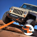 Vilktroses siksna 10,2 cm x 9,1 m, 21 099 kg plīsuma izturība, trīskārši pastiprinātas cilpas, piemērota koku aizsardzībai, bezceļa vilkšanai un atgūšanai, izturīga pret ekstremāliem laikapstākļiem, ar aizsarguzmavām un glabāšanas somu