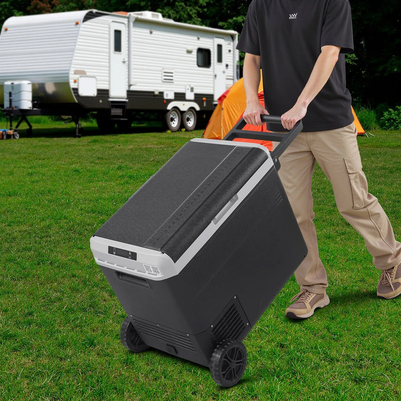 VEVOR 12 V auto ledusskapis 60 l ar riteņiem un rokturi, portatīvs kompresora dzesētājs ar regulējamu temperatūru no - 20 °C līdz 20 °C, 12/24 V DC un 100–240 V AC kempingam, ceļošanai un kemperiem - ZEMLETES.LV