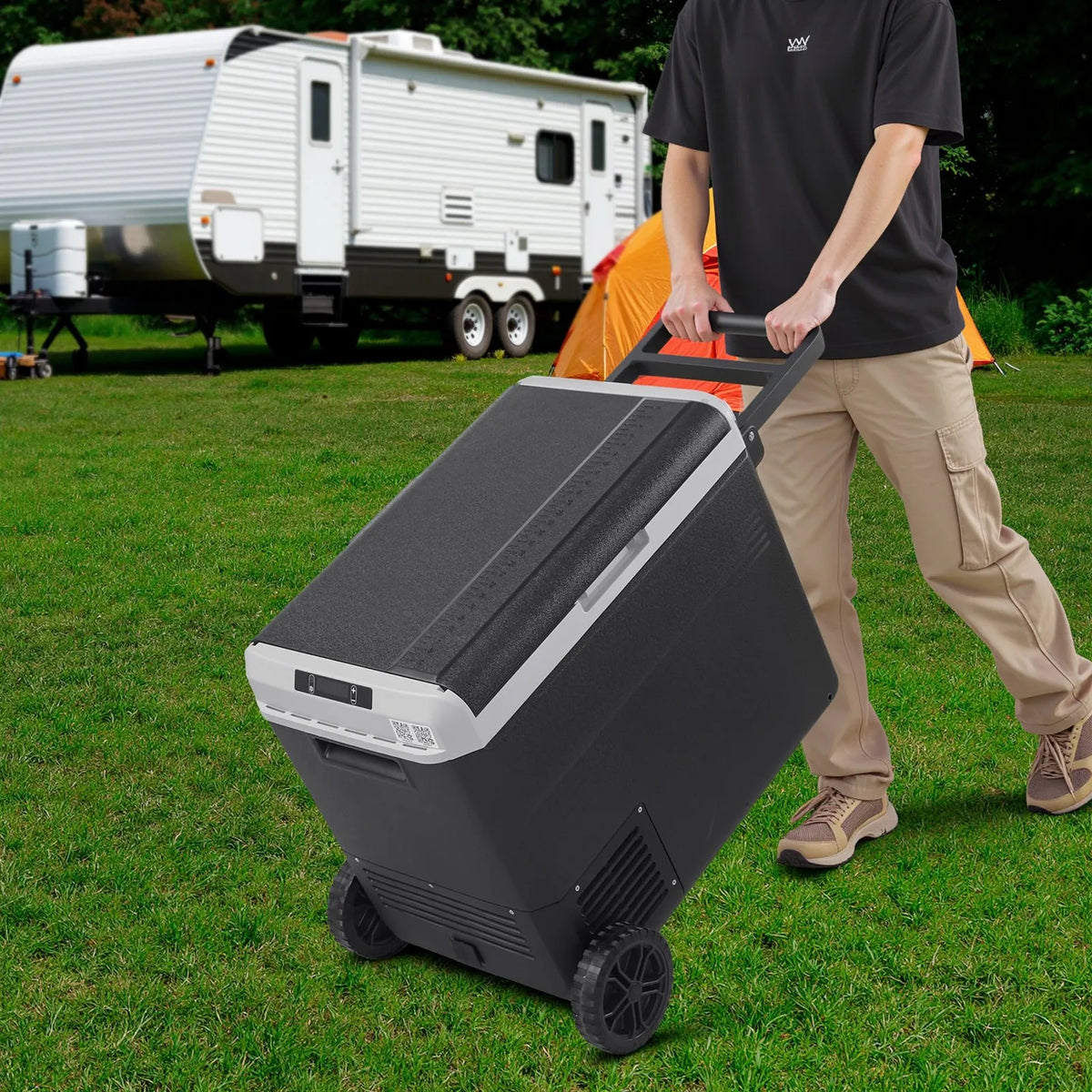 VEVOR 12 V auto ledusskapis 60 l ar riteņiem un rokturi, portatīvs kompresora dzesētājs ar regulējamu temperatūru no - 20 °C līdz 20 °C, 12/24 V DC un 100–240 V AC kempingam, ceļošanai un kemperiem - ZEMLETES.LV