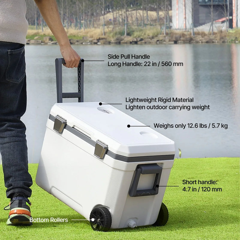 43 LVEVOR pārnēsājams dzesētājs ar riteņiem, termoizolēts ledus kaste ar ilgu ledus noturību, izturīgiem rokturiem un glāžu turētājiem, vieglas konstrukcijas korpuss, ideāli piemērots ģimenes piknikiem un tāliem braucieniem