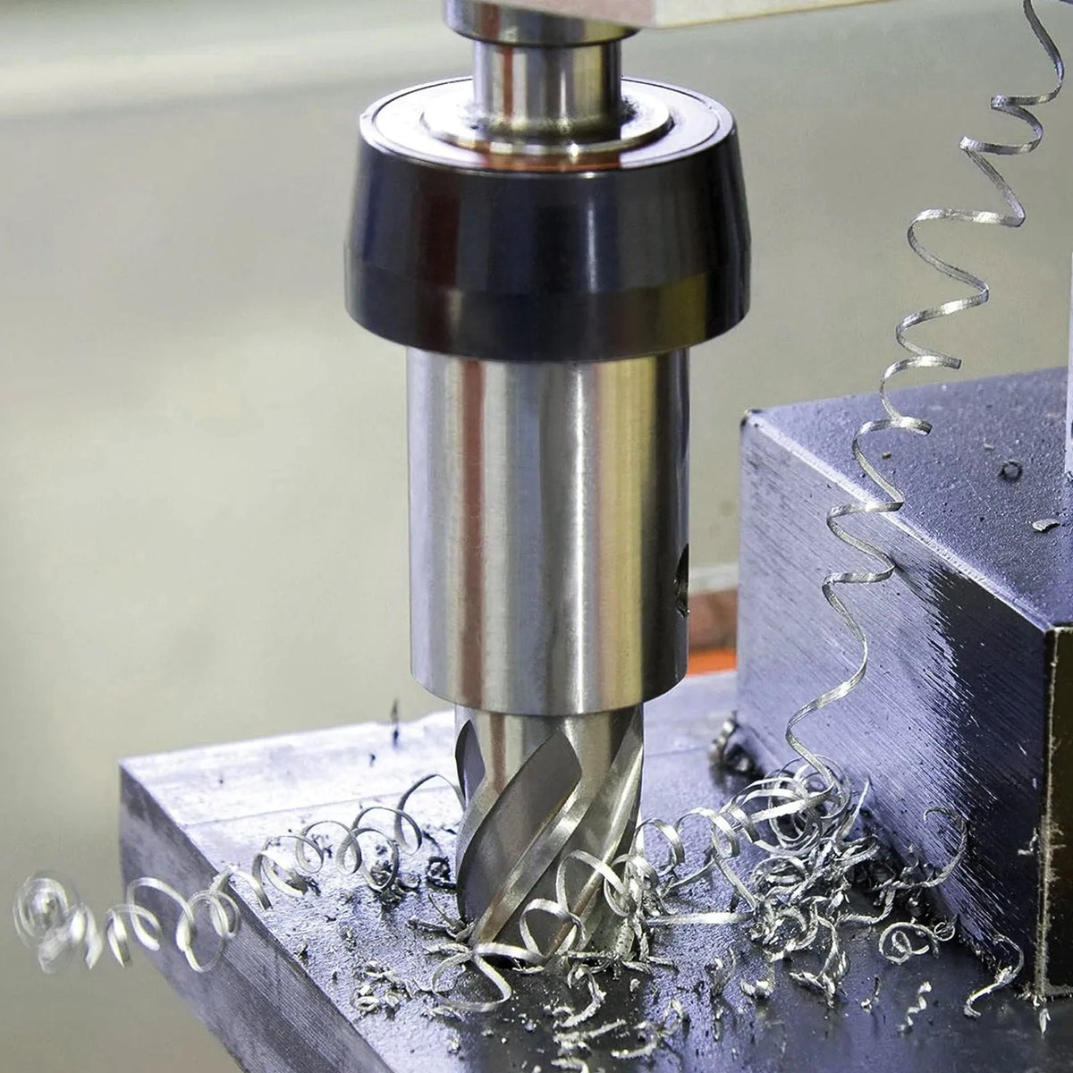VEVOR Annular Cutter Set, 6 Pieces, Weldon Shank, Cutting Depth 50 mm, Cutting Diameter 25–50 mm, M2AL High-Speed Steel, with 2 Pilot Pins and Portable Case, for Magnetic Drills