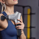 VEVOR dziļo audu masāžas pistole, perkusīvā muskuļu masāžas ierīce sportistiem ar 6 ātruma līmeņiem un 4 masāžas uzgaļiem, 12 V 2500 mAh akumulators, mini rokas masāžas pistole sāpju mazināšanai un muskuļu relaksācijai