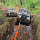 Bezceļu atjaunošanas komplekts, 76 × 914 cm smagās vilkšanas vinčas komplekts ar 13,6 t vilkšanas siksnu, 20 t D formas šaklēm, šakles uztvērēju un uzglabāšanas somu, ATV, džipiem, bezceļu transportlīdzekļiem un kravas automašīnām