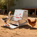 VEVOR automātiska vistu barotava, 18,14 kg ietilpība, lietusizturīga pedāļa barotava ar aizveramu vāku, bez atkritumiem, cinkota tērauda konstrukcija, āra lietošanai, piemērota vistām, bantamiem, putnu mājputniem un fazāniem