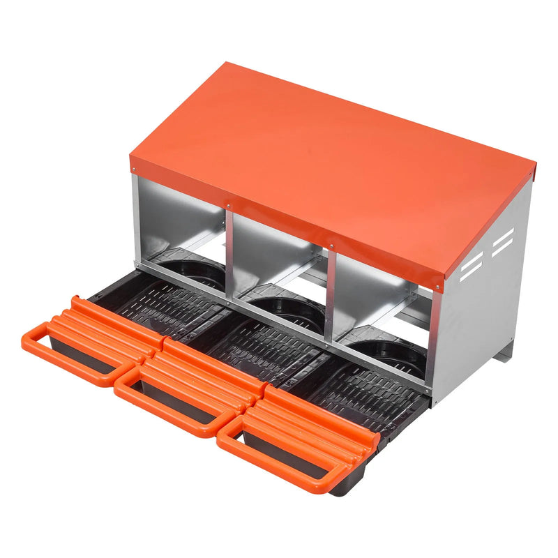 VEVOR vistas dējējkaste ar 3 nodalījumiem, 15–30 collu stabila un korozijizturīga metāla dēšanas kaste ar slīpiem dēšanas nodalījumiem, drenāžas atverēm un atpūtas platformu — piemērota dažādām vistu šķirnēm