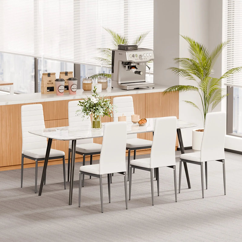 VEVOR 4 gab. mūsdienīgi ēdamistabas krēsli ar ādas apdari, biezām sēdvietas spilveniem un metāla kājām, balti