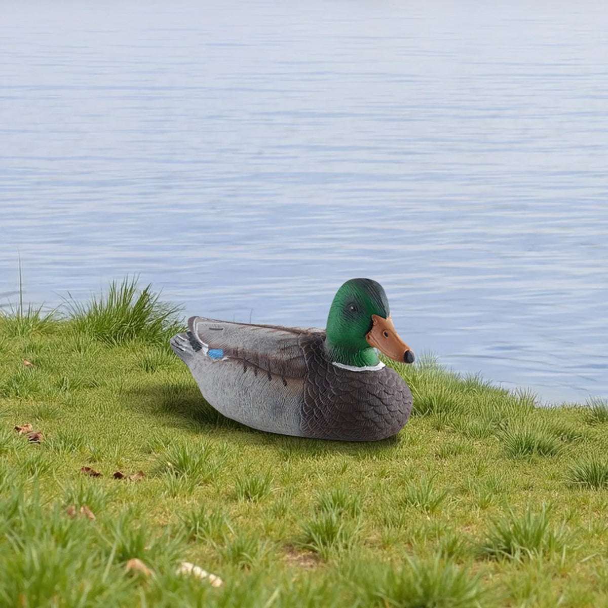 Realistic Floating Duck Decoys with Weighted Balance, Plastic Duck Hunting Lures Suitable for Ponds, Lakes and Garden Decoration, Portable (6 Pack)