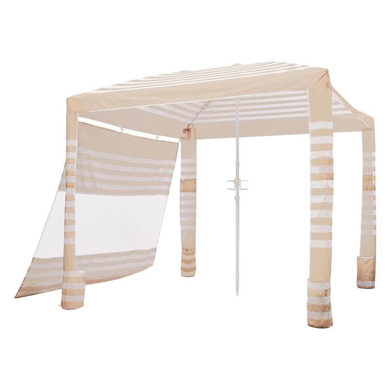 VEVOR pludmales kabana, 2,4 × 2,4 m pludmales nojume ar sānu sienu, UPF 50+ aizsardzība, viegli uzstādāma kabana telts ar smilšu kabatām, regulējams augstums, pārnēsājama saules aizsardzības nojume visai ģimenei un draugiem