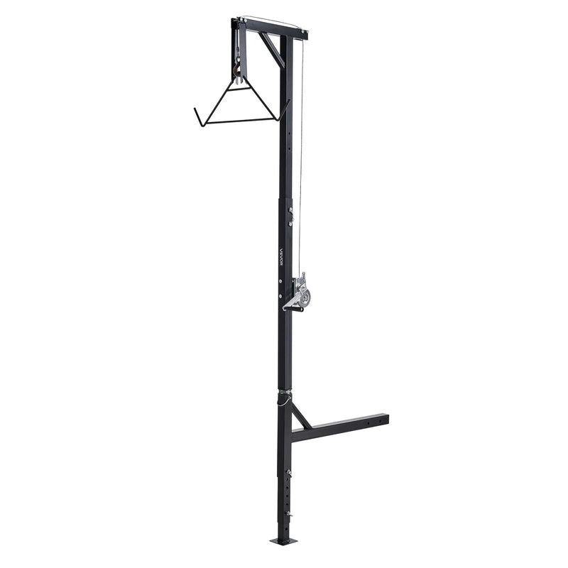 Kravas automašīnas piekabes medījuma pacēlājs, 227 kg celtspēja, ar 50,8 mm stiprinājumu, 360° grozāmu asi un regulējamu augstumu, aprīkots ar vinču un trīsi medījuma tīrīšanai un ādas novilkšanai