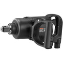 2,5 cm pneimatiskais triecienskrūvgriezis ar līdz pat 3690,5 Nm atpakaļgaitas griezes momentu, viegls modelis ar 2 rokturiem smagiem remontiem un apkopei