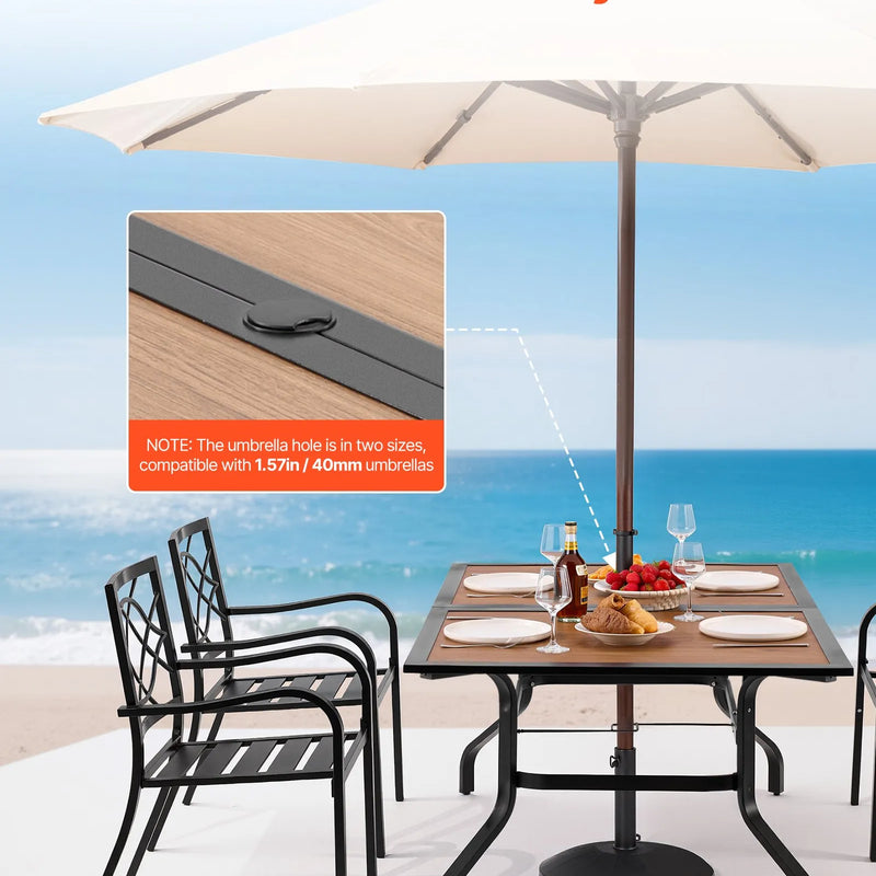 VEVOR āra terases galds, 150 cm taisnstūra tērauda galds ar koka imitācijas virsmu, piemērots 4–6 personām, ar 38 mm saulessarga atveri, laikapstākļu izturīgs dārza un lieveņa galds, brūns