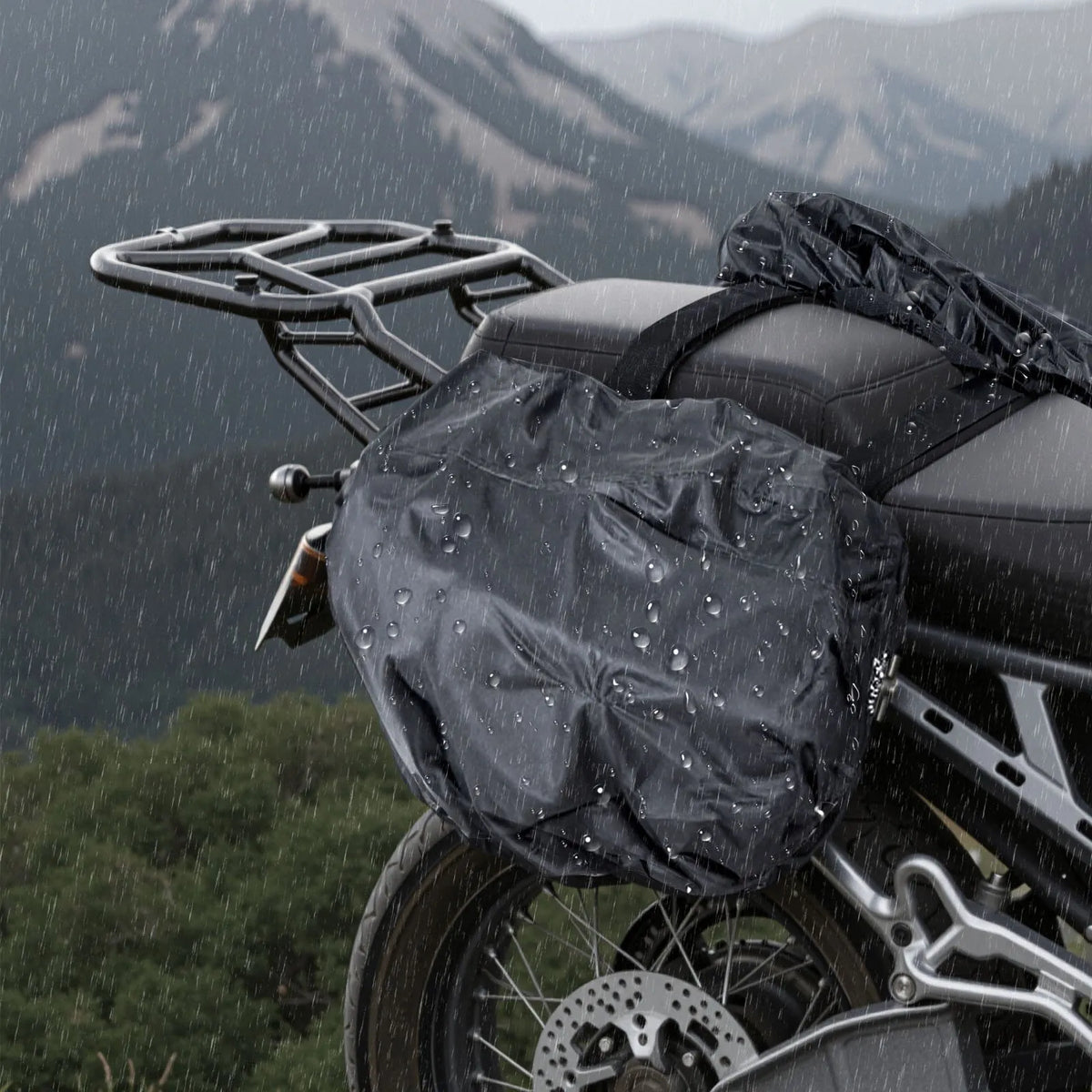 VEVOR motocikla sānu soma, 30 l (15 l x 2) ietilpīga motocikla sānu bagāžas soma ar ūdensnecaurlaidīgu lietus pārsegu un stiprinājuma siksnām, saderīga ar lielāko daļu motociklu, āra sporta motocikla bagāžas uzglabāšanas soma, melna - ZEMLETES.LV