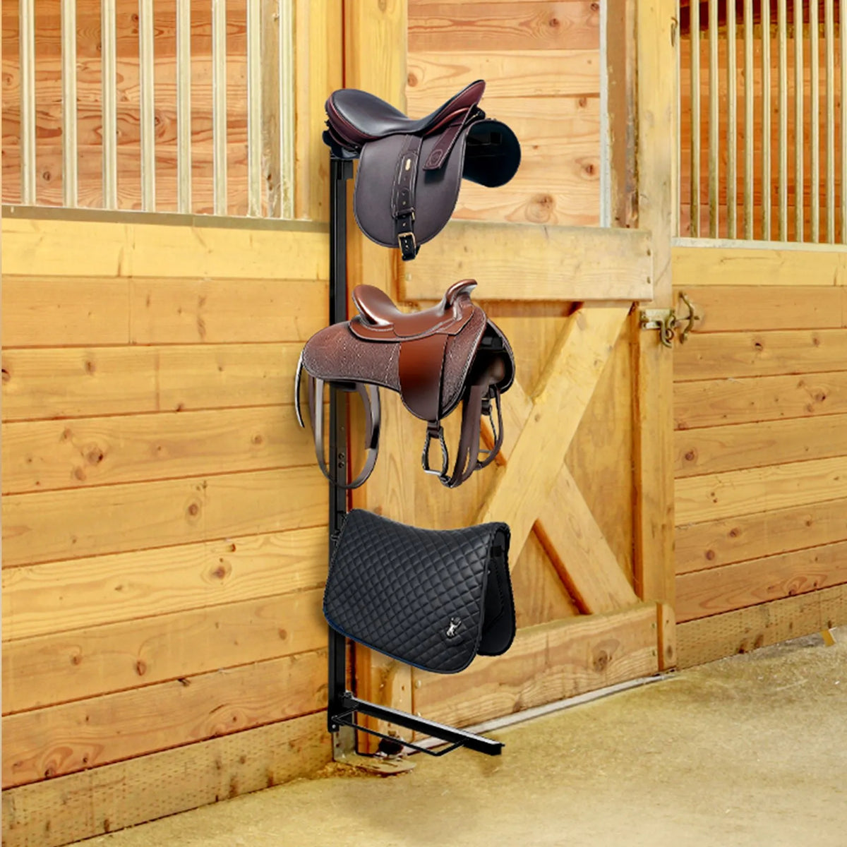 VEVOR Wall Saddle Rack for 4 Saddles with Saddle Holder, 61 × 18 × 132 cm
