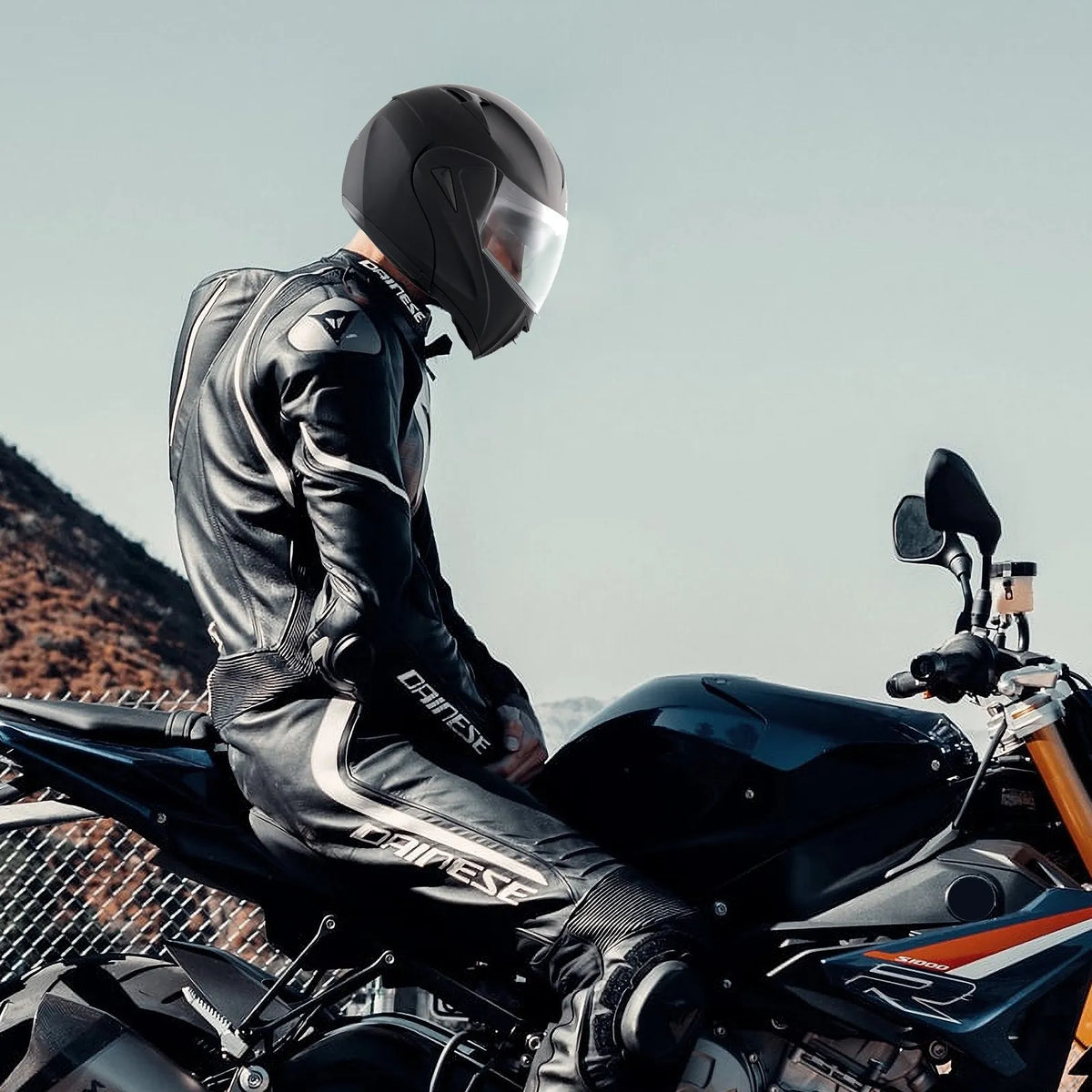 VEVOR motocikla ķivere bez sejas aizsarga, ABS un augsta blīvuma korpuss ar stiprinājuma vietu un maināmu vizieri, DOT sertificēta, piemērota jauniešiem un pieaugušajiem - ZEMLETES.LV