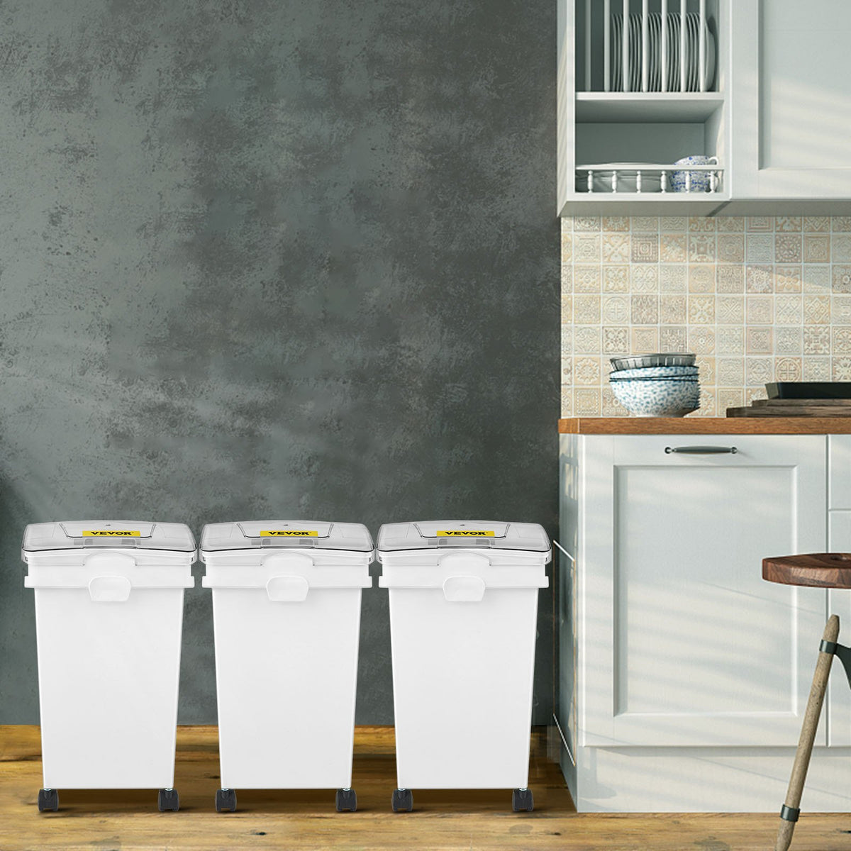 VEVOR hoiukonteinerite komplekt rataste, liugkaane ja kühvliga, 3 × 20,8 l