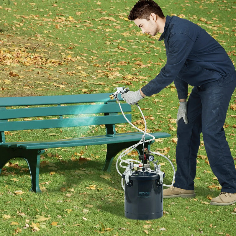 Krāsošanas spiedtvertne ar pistoli, 10 l gaisa spiedtvertne, 1,5 mm un 4 mm sprauslas, divas krāsošanas pistoles, piemērota rūpniecībai, mājas dekoram, arhitektūrai, būvniecībai un automašīnu krāsošanai, maksimālais spiediens 4,1 bar