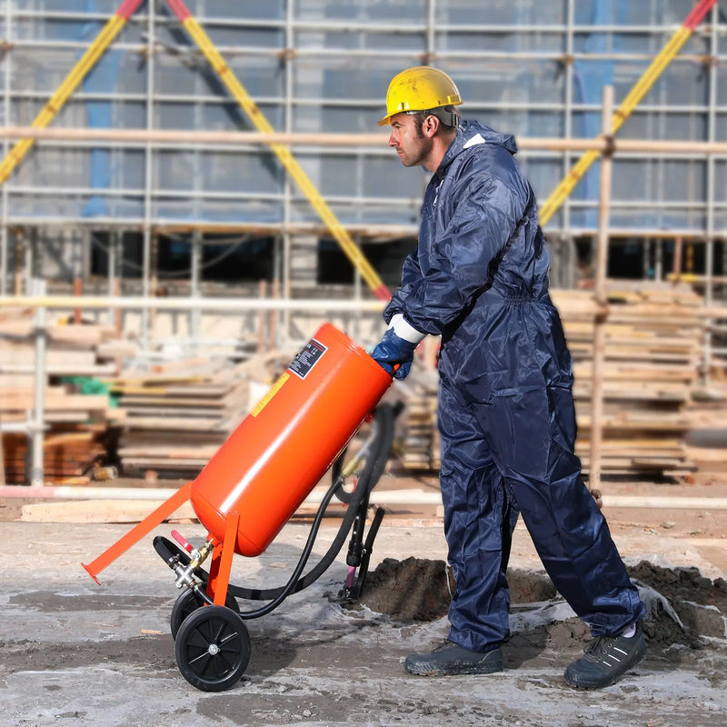VEVOR 37,9 l smilšu strūklas iekārta, 4,1–7,6 bar, ar 2 uzgaļiem un 228,6 cm šļūteni