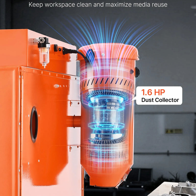 VEVOR 435 l smilšu strūklas kabīne no pastiprināta tērauda ar divu strūklas pistoļu komplektu, 117 l abrazīvā materiāla tvertni un 1200 W jaudīgu putekļu savācēju lielgabarīta detaļu rūsas noņemšanai un virsmu apdarei