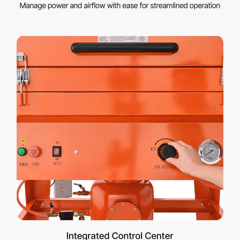 VEVOR 927 l smilšu strūklas kabīne ar spiedtvertni, pastiprināta tērauda konstrukcija uz riteņiem, 121 l abrazīvā materiāla tvertne un 1200 W jaudīgs putekļu savācējs lielgabarīta detaļu virsmu apstrādei