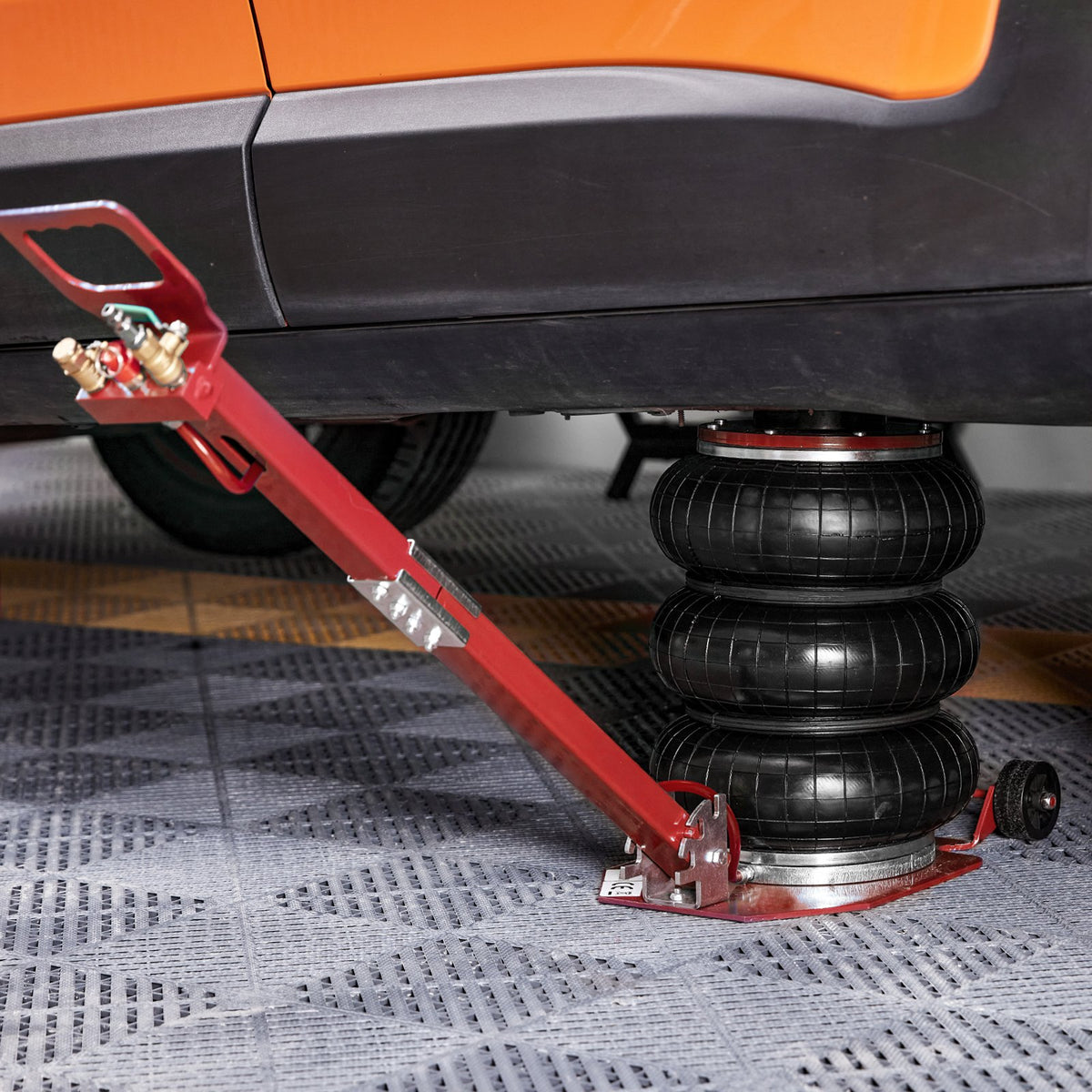 VEVOR Air Jack, 3 Tonne Triple Bag Air Jack, Air Cushion Jack with Six Steel Tubes, Lifting Height up to 45 cm, Fast Lifting 3-5 s, with Adjustable Long Handle for Cars, Garages, Repair (Red)