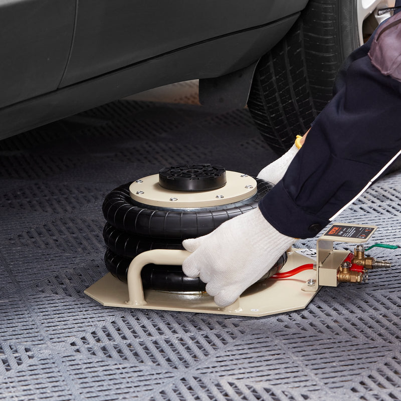 VEVOR Gaisa domkrats, 3 tonnas trīskāršais gaisa maisa domkrats, pacelšana līdz 450 mm, 3-5 sekunžu ātra pacelšana, pneimatiskais domkrats ar sānu rokturiem automašīnām, garāžām un remontiem (bēšs)