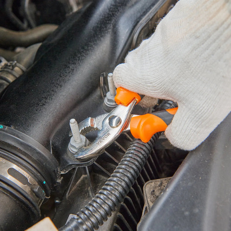 8 daļīgs knaiblju un uzgriežņu atslēgas komplekts ar instrumentu somu, 300 mm / 250 mm / 200 mm knaibles, 200 mm elektriķa knaibles, 150 mm universālās knaibles, 200 mm garās knaibles, 150 mm grieznes, 250 mm regulējamā atslēga