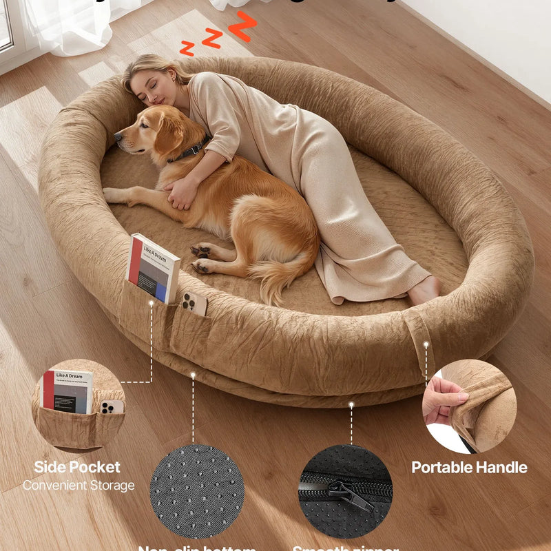 VEVOR cilvēka izmēra suņu gulta, 1770 × 1230 × 240 mm ortopēdisks memory foam matracis, cilvēka izmēra gulta suņiem ar sānu kabatu, rokturi un rāvējslēdzēju, noņemama un mazgājama mašīnā, brūnā krāsā.