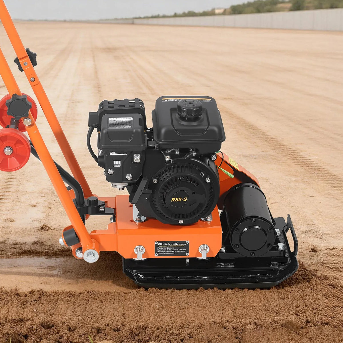 VEVOR vibroplate ar 2 ZS 79 cm³ benzīna dzinēju, 5250 vibrācijas/min, 8 kN blietēšanas spēks, 41 × 31,5 cm plāksne, augsnes blietētājs bruģim, asfaltam, pamatiem un gruntij - ZEMLETES.LV