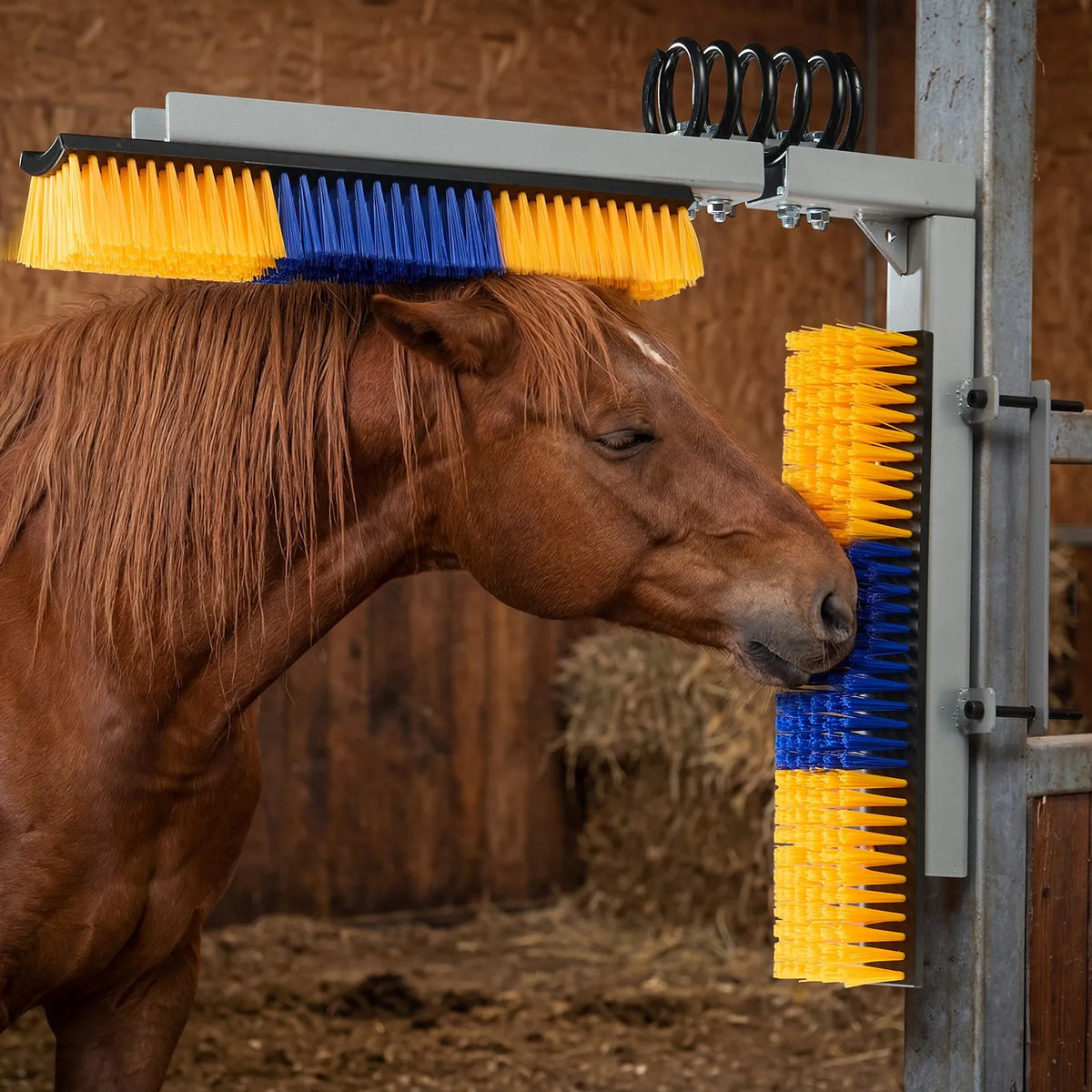 VEVOR Dual-Sided Grooming Brush for Livestock with Mounting Bracket, 43 × 10 cm