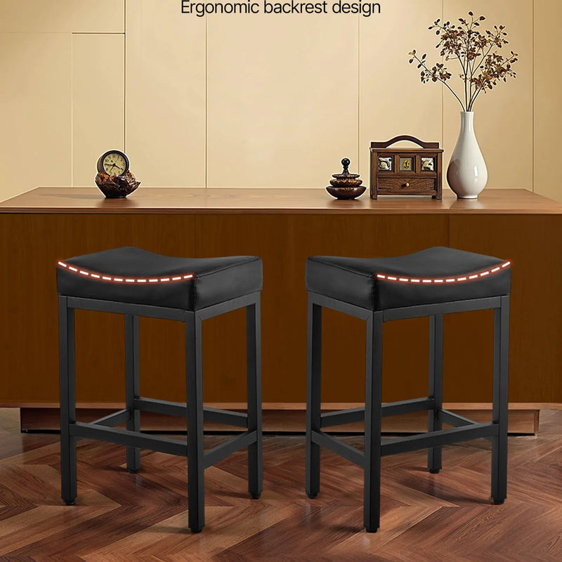 VEVOR 2 gab. bāra krēsli ar PU ādas apdari, 62 cm augsti, bez atzveltnes, ar seglveida sēdvietu un metāla kājām, viegli saliekami — piemēroti virtuvei, ēdamistabai un kafejnīcai, melni