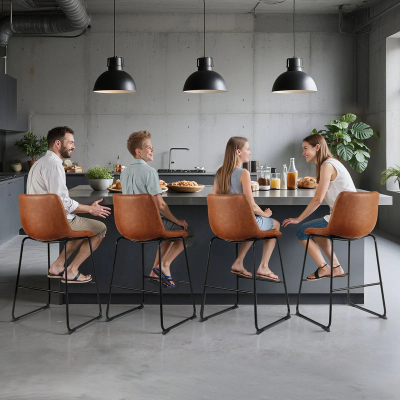 VEVOR 4 gab. bāra krēslu komplekts, 65 cm augsti krēsli ar PU ādas apdari, atzveltni un metāla kājām, viegli saliekami, brūni — piemēroti virtuves saliņām un ēdamzonām