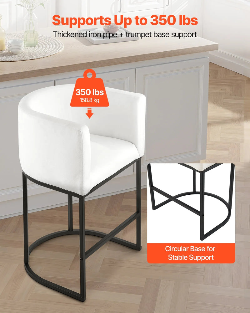 VEVOR bāra krēslu komplekts (3 gab.), 63 cm augsti bāra krēsli ar atzveltni un roku balstiem, metāla rāmi un kāju balstu, auduma apdari, piemēroti virtuves salai, bāra letei vai ēdamistabai, balti