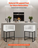 VEVOR bāra krēslu komplekts (3 gab.), 63 cm augsti bāra krēsli ar atzveltni un roku balstiem, metāla rāmi un kāju balstu, auduma apdari, piemēroti virtuves salai, bāra letei vai ēdamistabai, balti