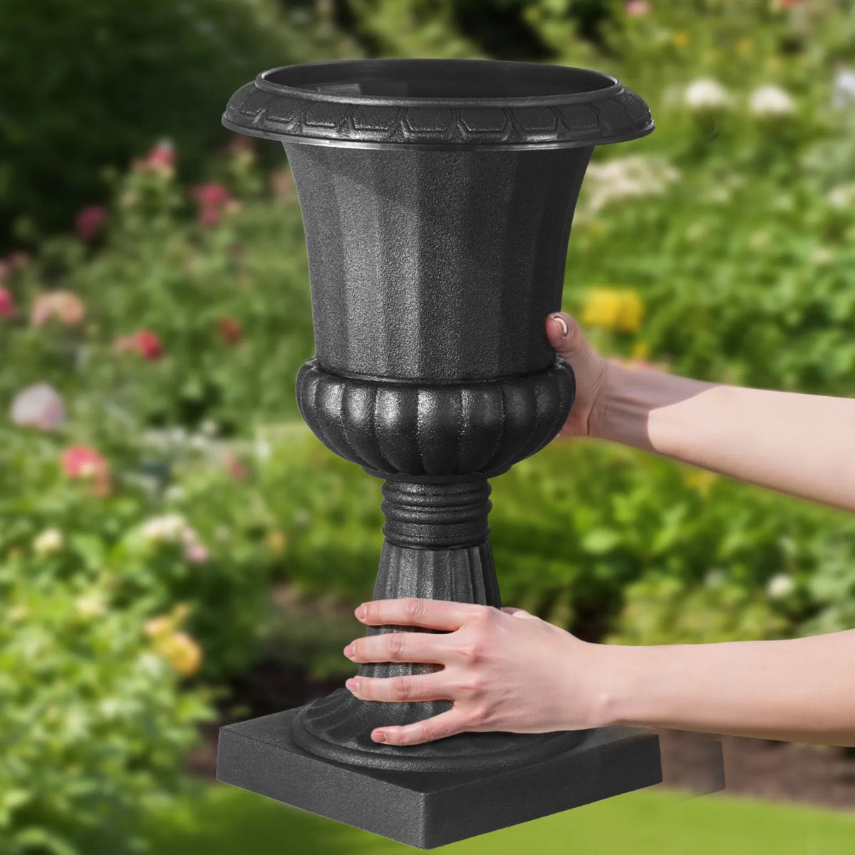 VEVOR Plastic Urn-Style Flower Pots 25 × 42 cm, 2 Pieces, Classic Black Flower Pots for Indoor and Outdoor Use, Decorative Pots for Garden, Balcony, Terrace, Home Entrance, Weddings and Events